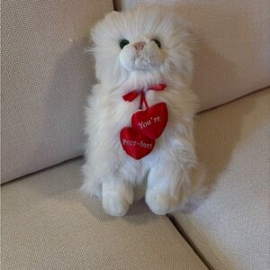 White Plush Cat with Red Heart vintage cat russ berrie